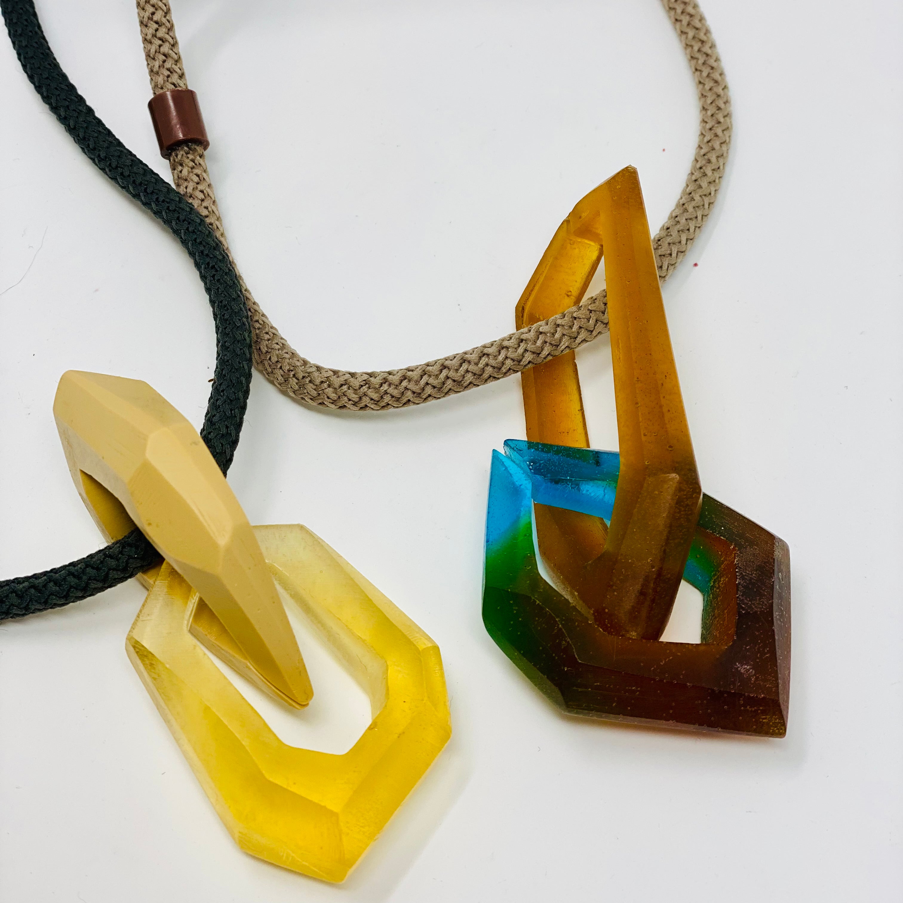 Maca Links Pendant, ochre and light amber